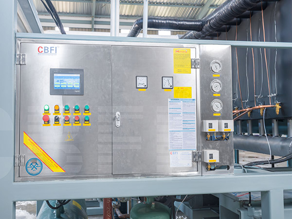 2 máquinas para hacer hielo en bloque de enfriamiento directo de 15 toneladas para un cliente indonesio